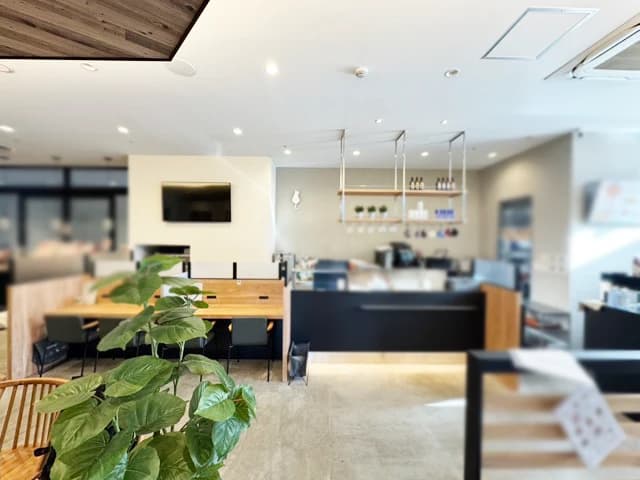 苗穂駅目の前！希少な1階路面店！